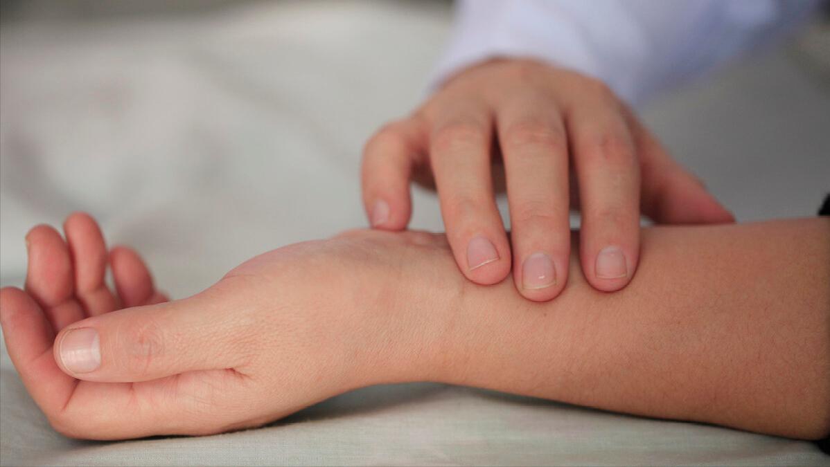 中医带下病案例完整,女性带下湿热吃什么中成药