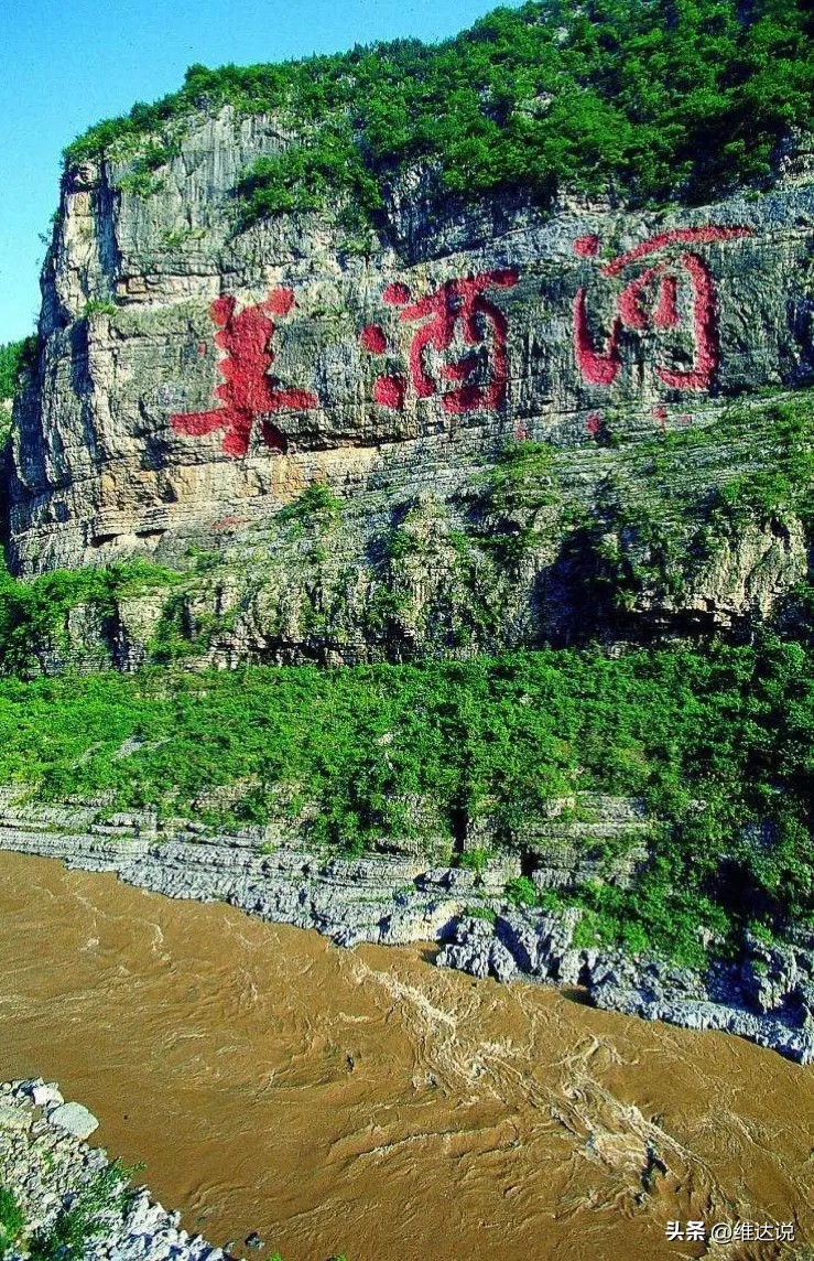 茅台镇是中国著名的酱香酒发源地,茅台镇第一大酒厂