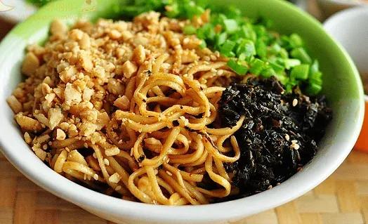 宜宾燃面和兰州牛肉面哪个更出名,宜宾燃面的特点口感