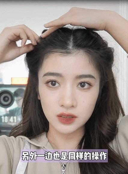 冬天披发好看又显脸小的发型,冬季干净利落减龄的发型