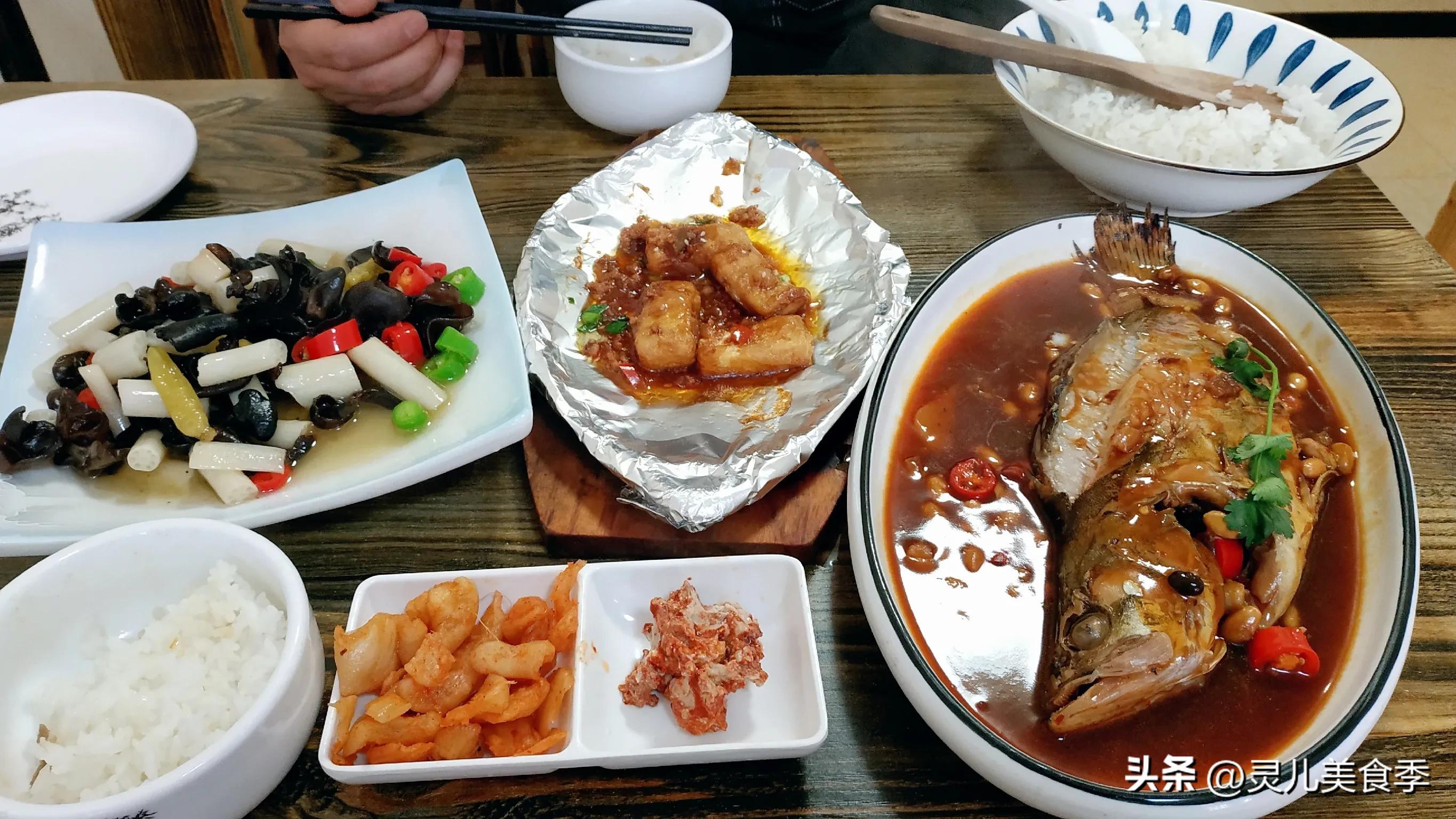 自驾皖南川藏线8天7晚，夫妻俩花费2千，美食美景苦乐尽收囊中