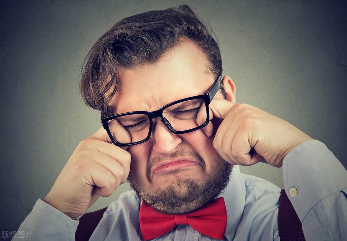 对于反复无常的领导怎么办,如何面对总是挑毛病的领导