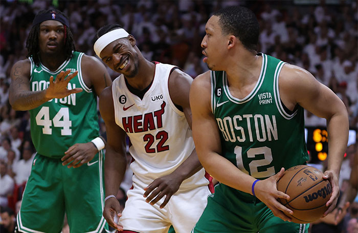 绿军连追三场拖入抢七徐静雨反应,湖人21分逆转快船徐静雨