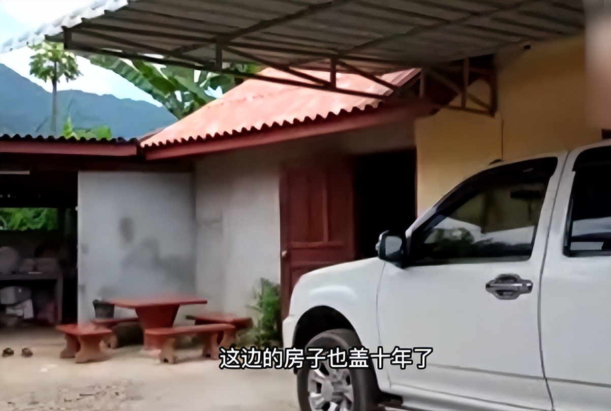 老挝姑娘远嫁中国后回娘家,老挝小姑娘嫁中国人