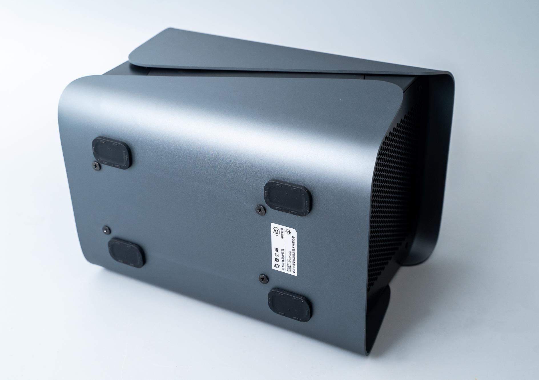 从小白走向专业：极空间新Z4开箱体验！Dcoker安装QB*载下**器教程