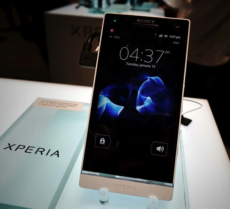 索尼手机xperialt27i,索尼xperia26i