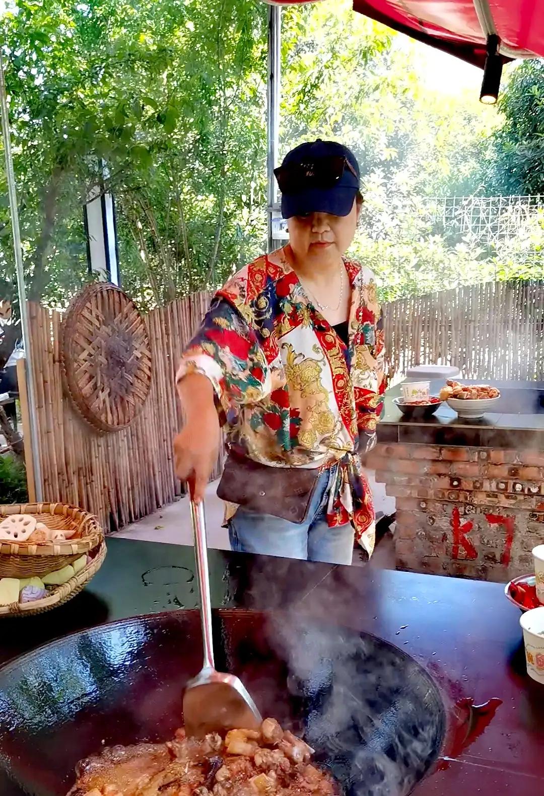 南充奥航足球俱乐部训练营,南充奥航校园足球联赛