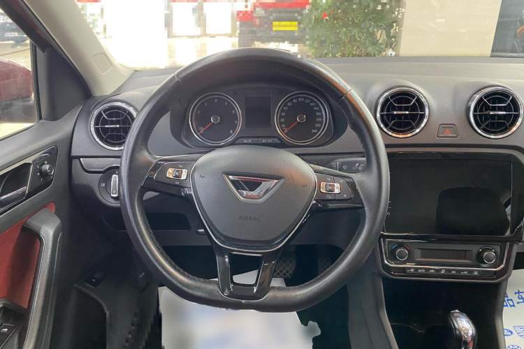 捷达va3和桑塔纳哪个更省油,捷达va3手动挡和自动挡哪个省油