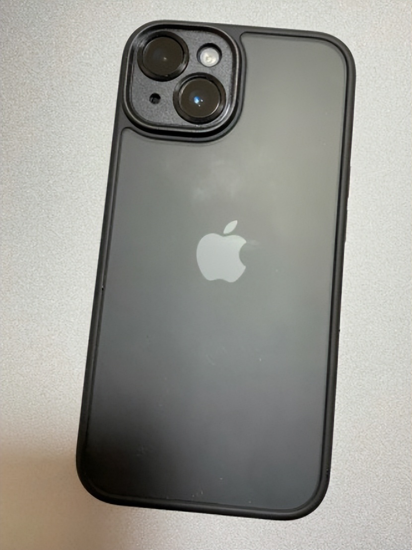 iphone14到底值不值得入手,发现一个规律越没钱越想花钱