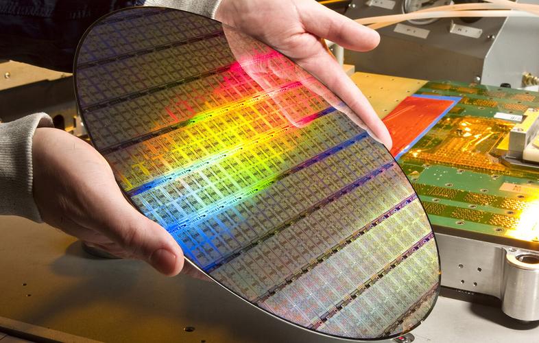 美国摊上事了!中国砍单,欧美巨头陷入困局,欧洲要求美国买单