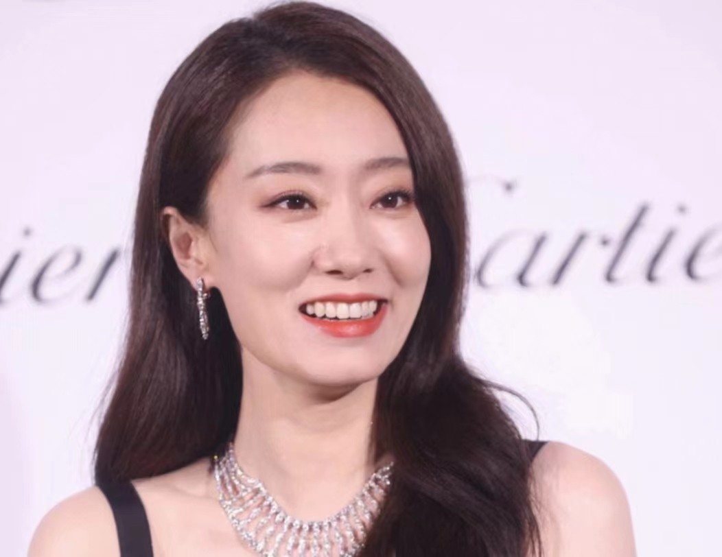 娱乐圈10名非科班出身的女演员,盘点娱乐圈后台最硬的8位女演员