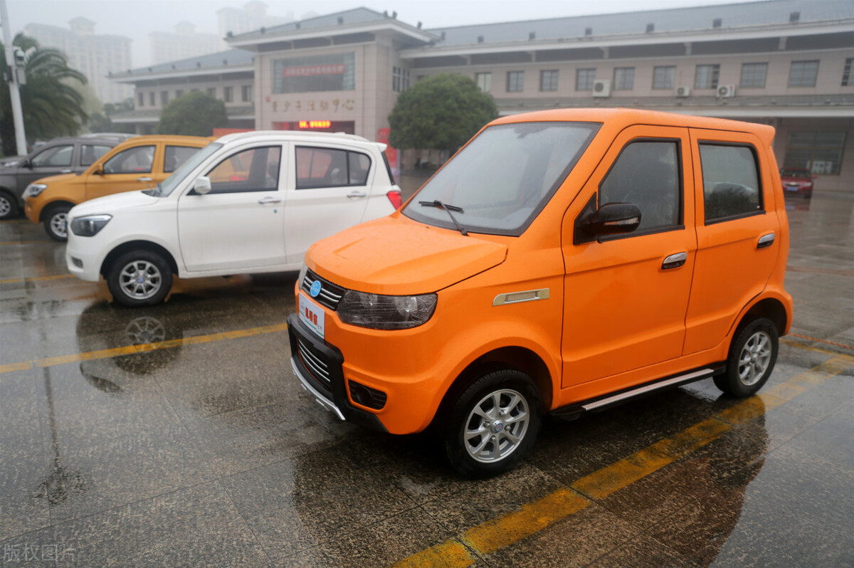 爱玛老年代步车小四轮,70-80岁老年电动代步车爱玛