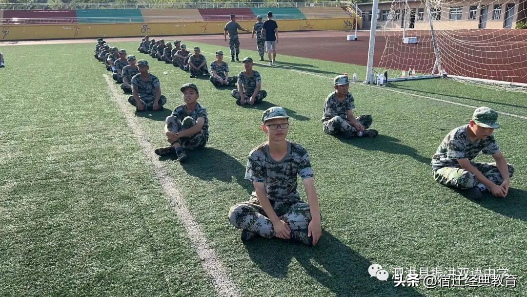 2019级新生军训掠影之动作篇,直击2022级新生军训汇演现场