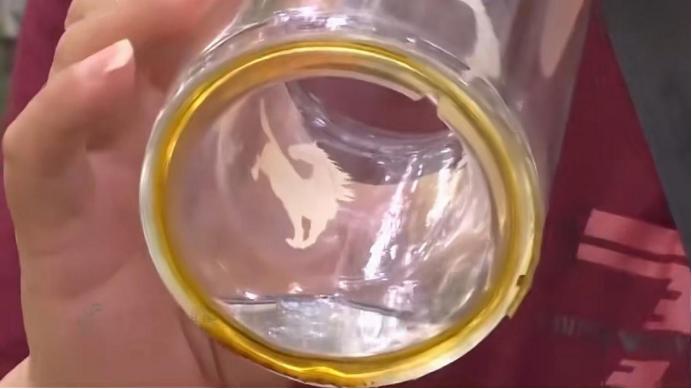 杭州一男子，收藏五粮液近16年，如今打开却存了个“寂寞”？