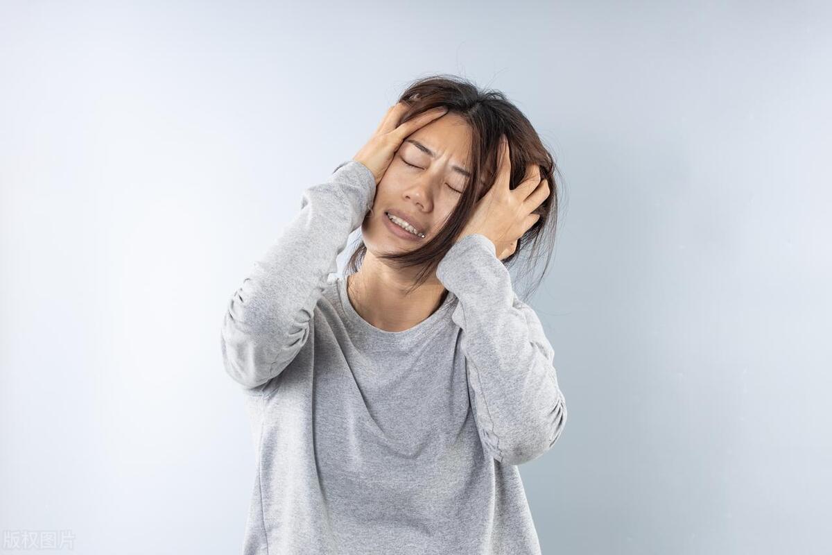 女性出现以下征兆说明开始衰老了,女人35岁开始衰老的征兆