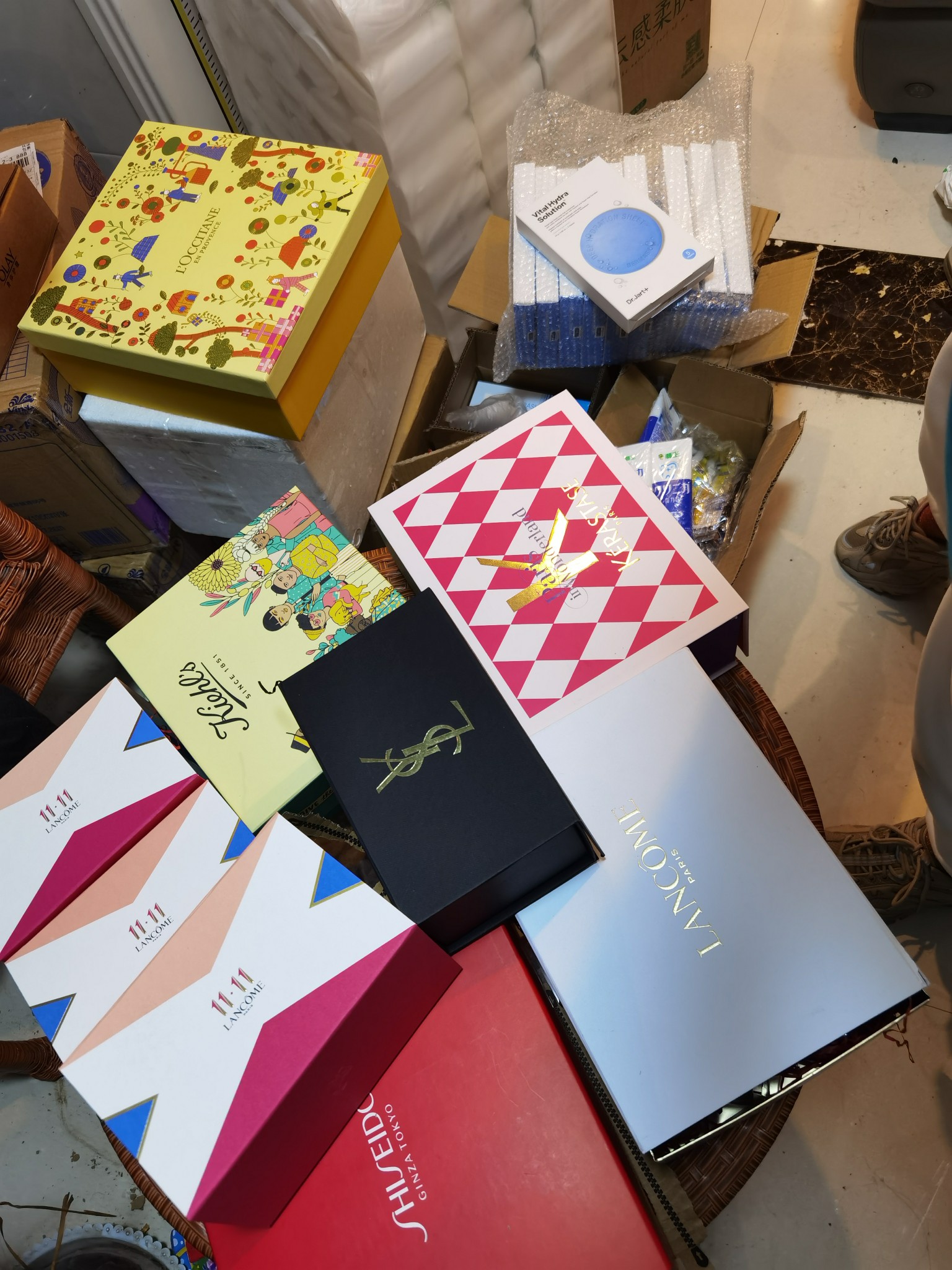 兰蔻粉水400ml正品兰蔻旗舰店,兰蔻粉水和兰蔻大粉水的区别