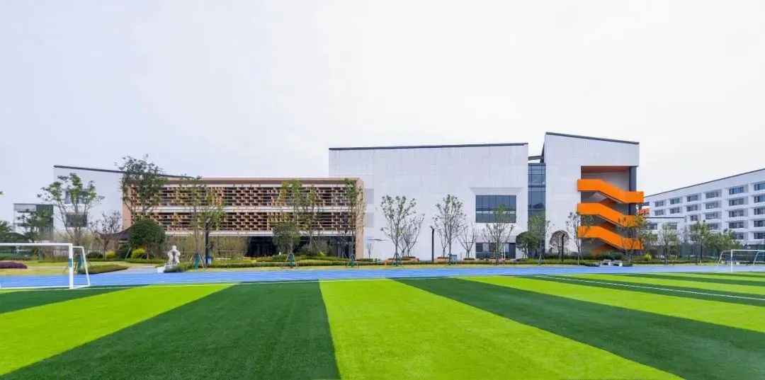 年薪12w的工作无学历招聘,年薪不低于12万招工