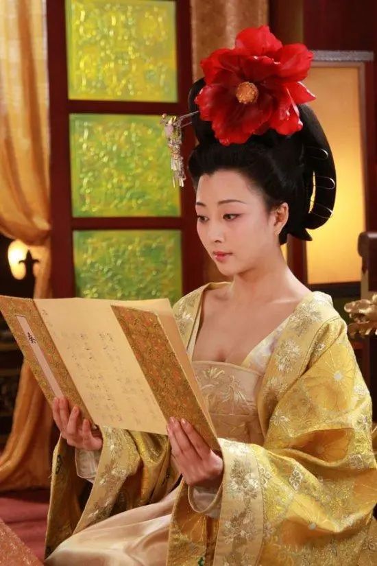 沈腾和殷桃同台视频,沈腾与殷桃