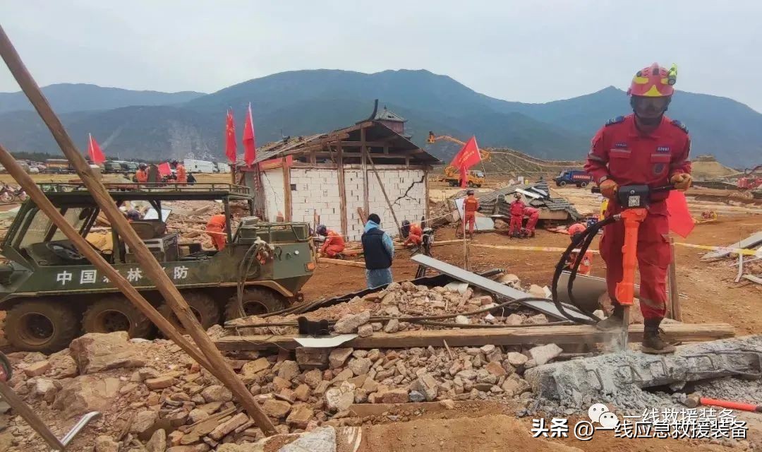 战场上的拖拉机,拖拉机全地形越野车