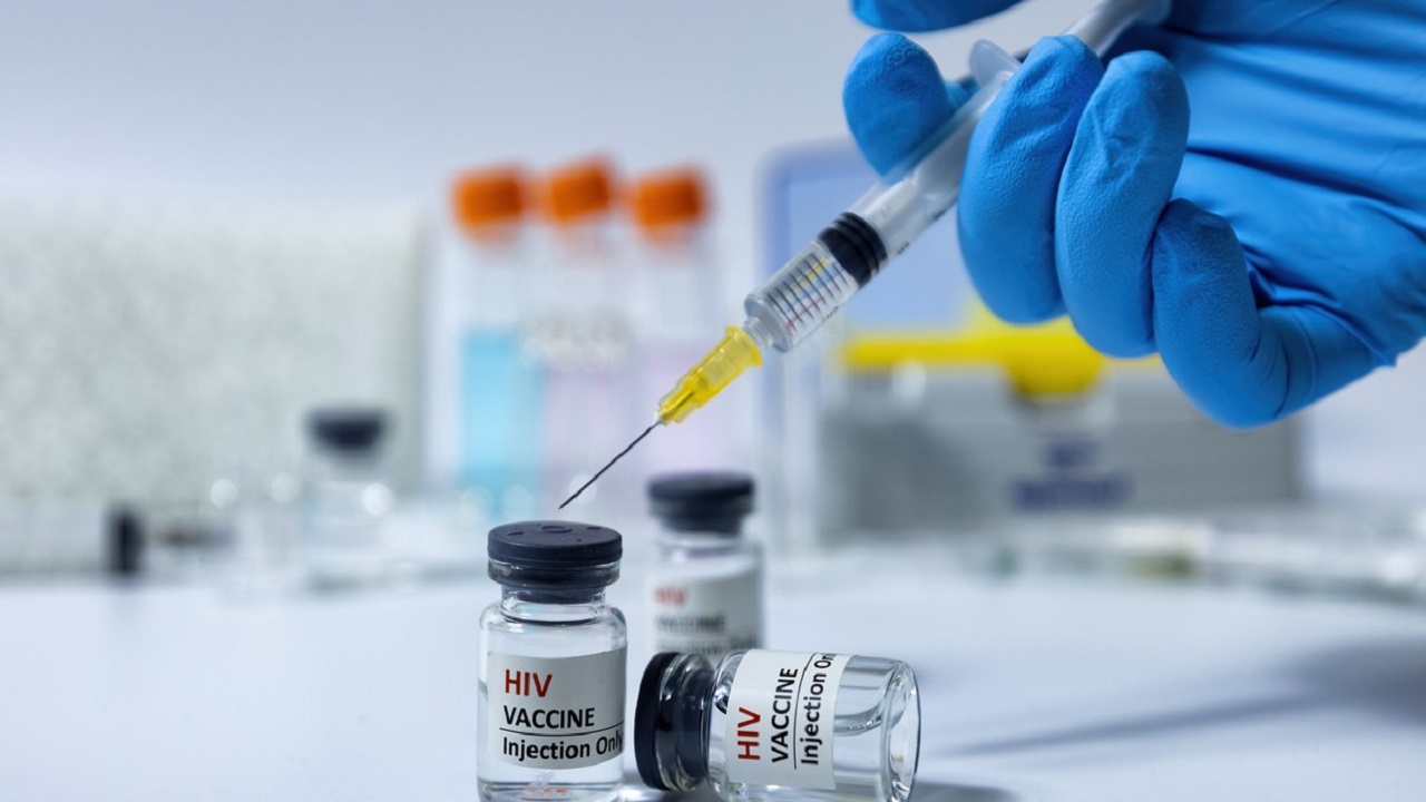 男子持续低烧查出艾滋,高烧不退男生