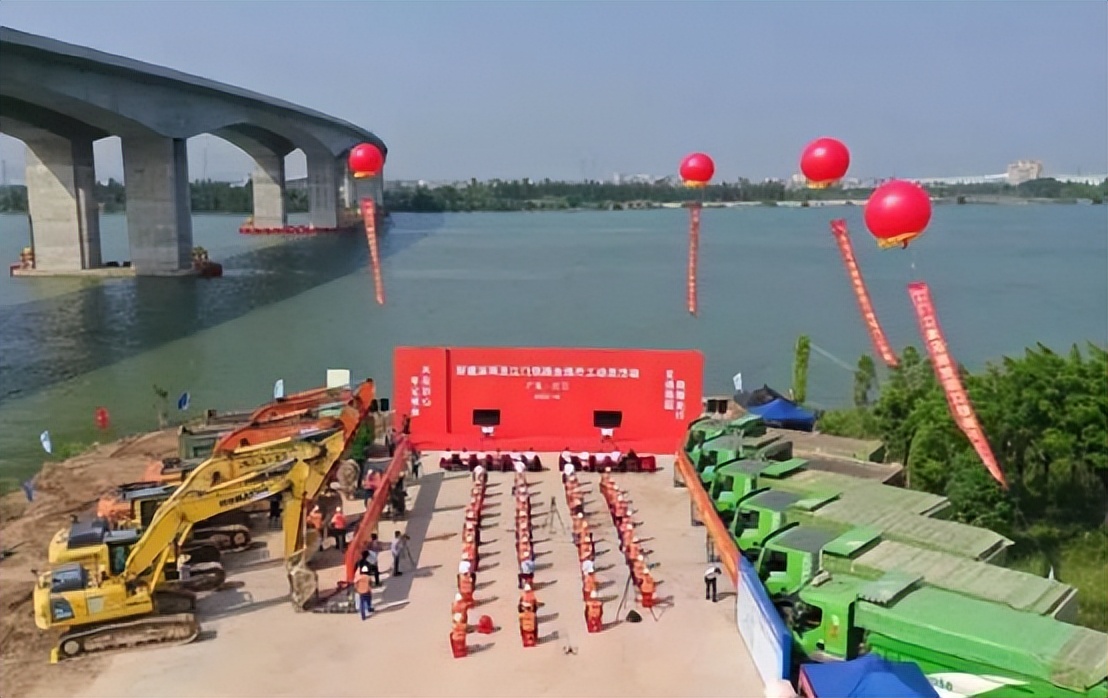 10.13湾TALK早八点：深圳新尖岗山来了？！……