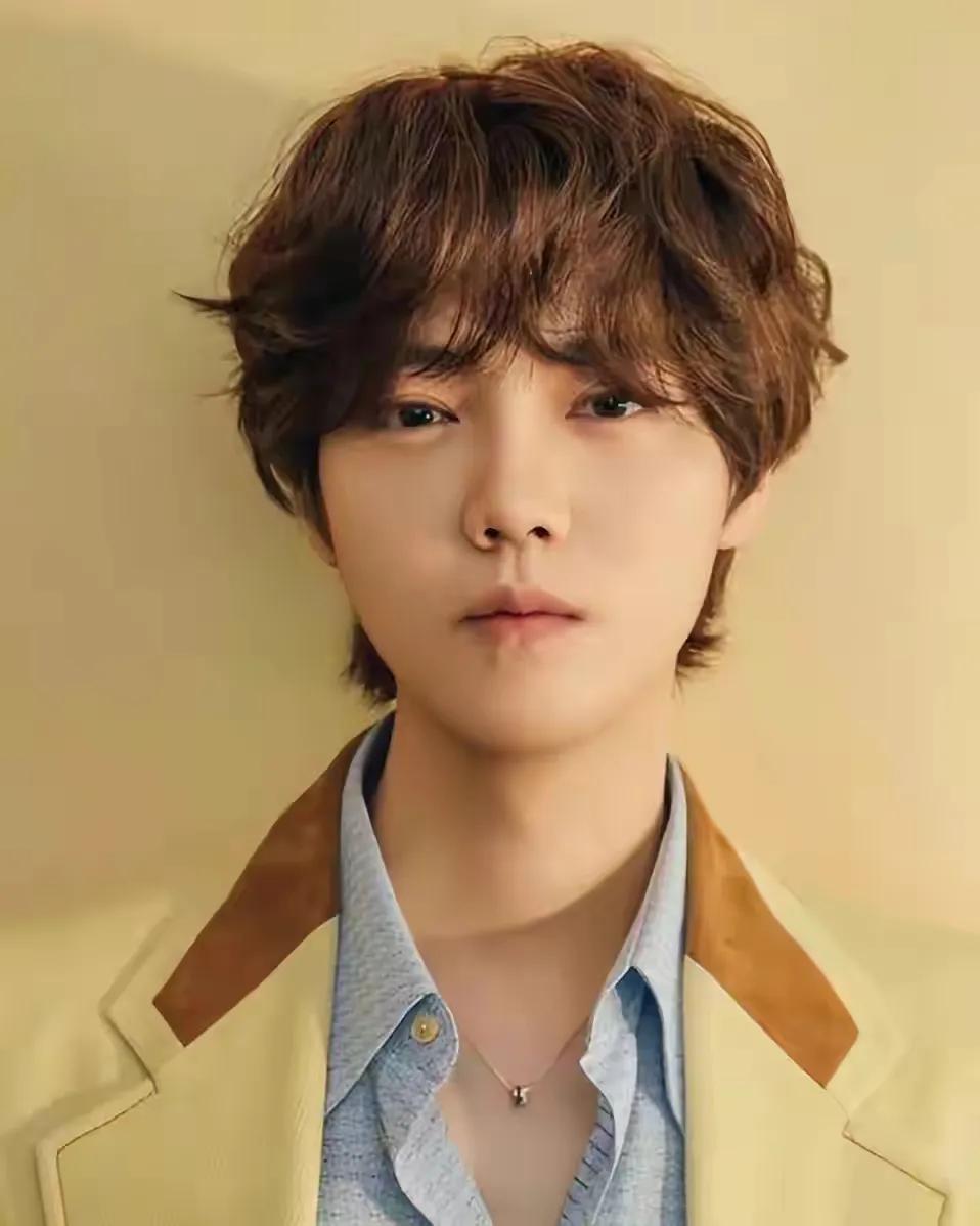 鹿晗潮牌遭吐槽成本价只有60元,鹿晗潮牌服饰