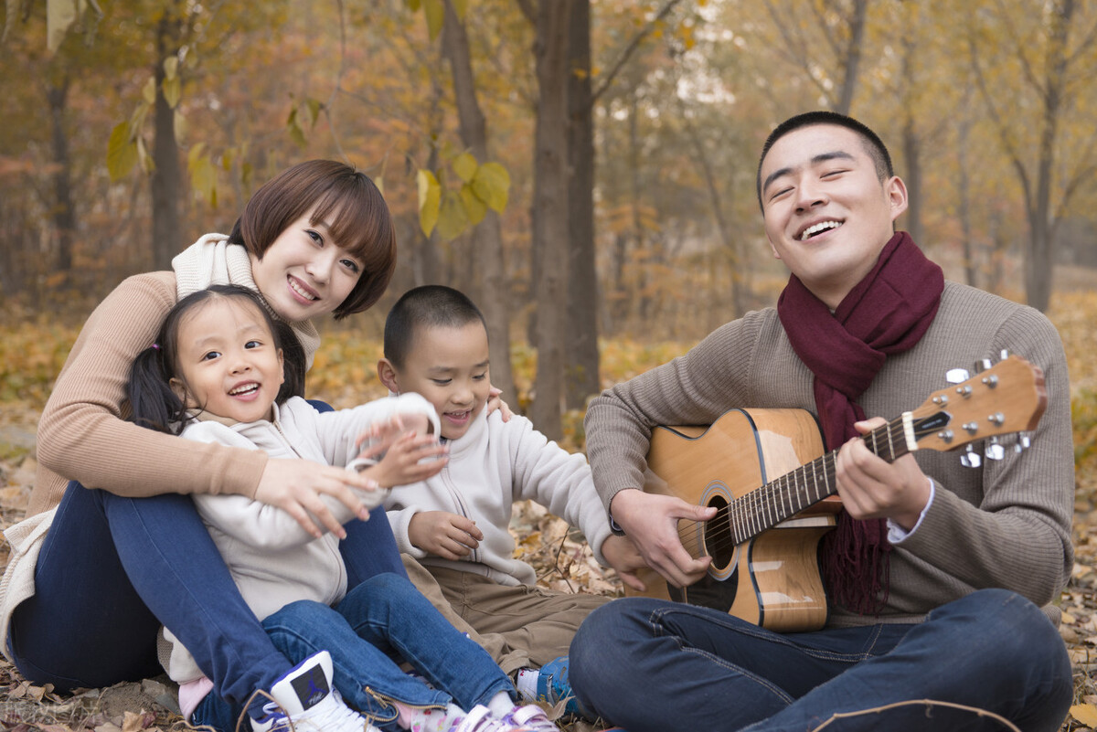《积极的偏见》：你理解世界的速度，可以大于世界变化的速度