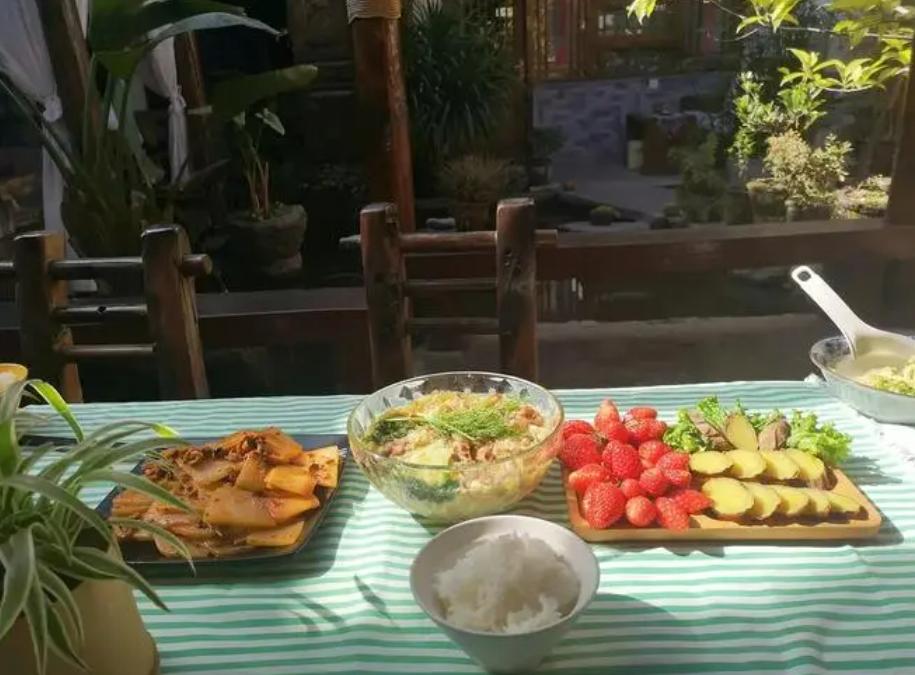 男子被女网友约饭后续,男子约女网友被报警