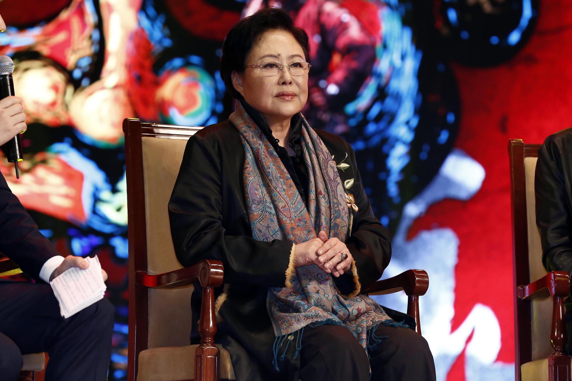 国内发财国外花的7位富豪,国内挣钱国外花的十大明星