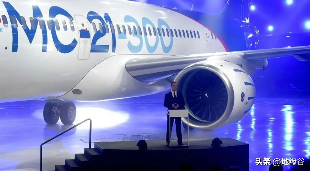 俄罗斯飞机无起落架降落,俄罗斯大飞机最新消息