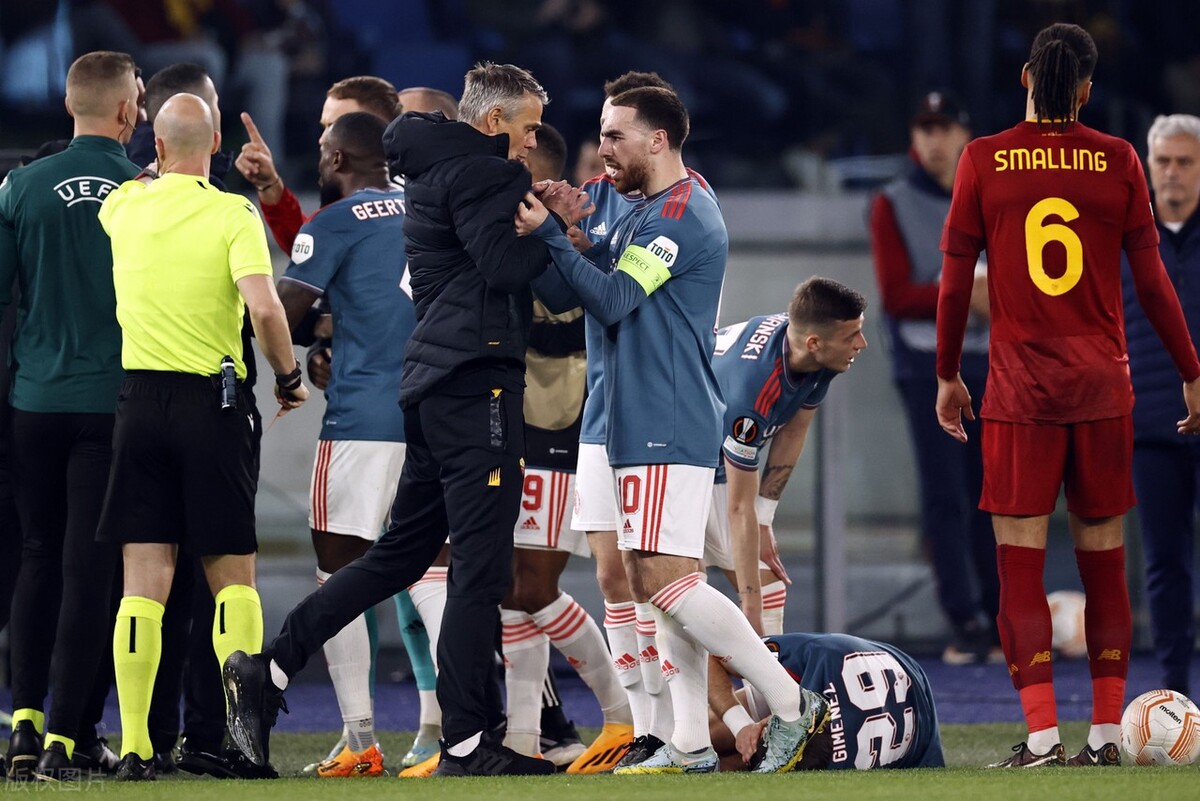 荷甲乌德勒支vs费耶诺德,荷甲直播费耶诺德vs阿贾克斯中断