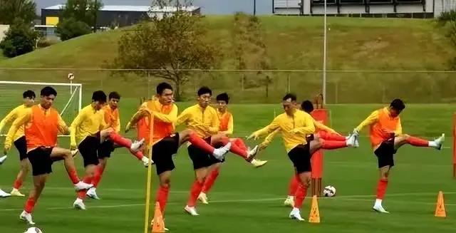 30岁以上踢球感悟,中超第一励志人物事迹