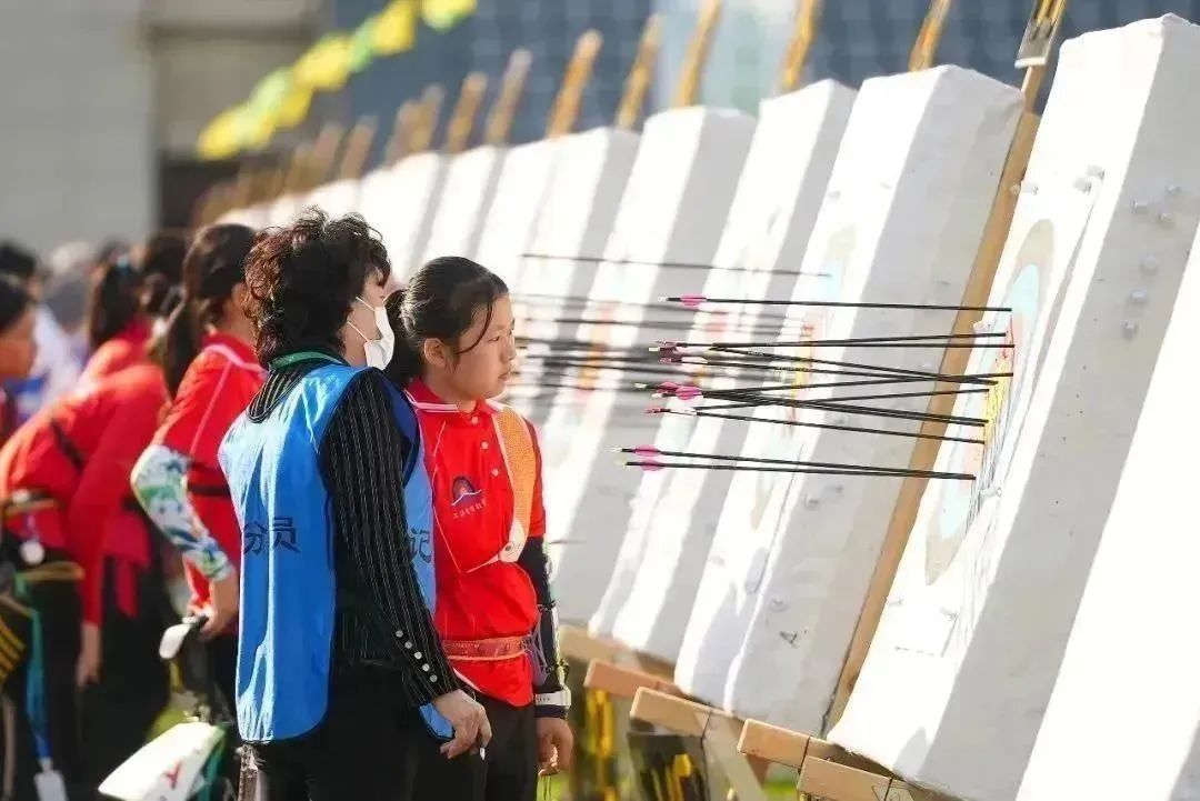 青春飞扬现场表演,市运会赛场上的精彩瞬间