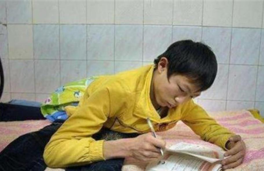 汶川地震中捐献所有积蓄的乞丐,为汶川捐款的乞丐龚忠诚现状