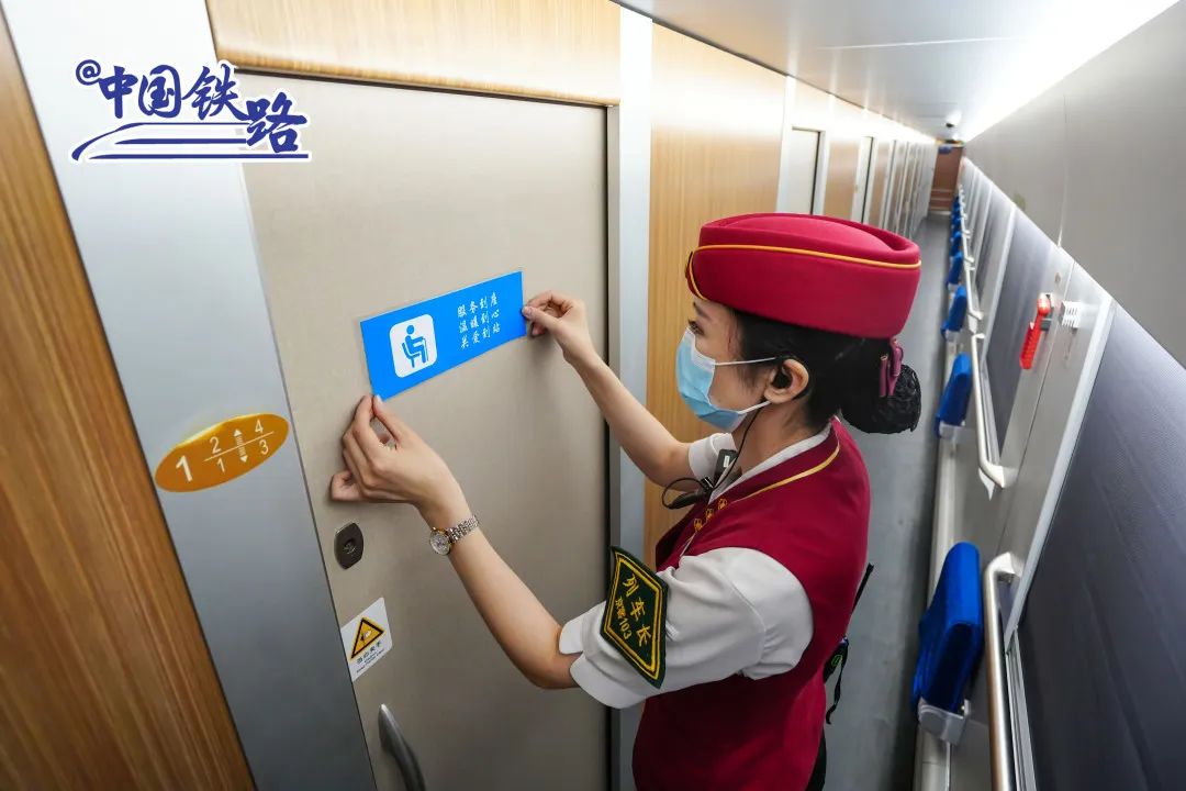 复兴号d728动卧一等卧是什么样的,复兴号二等卧啥样