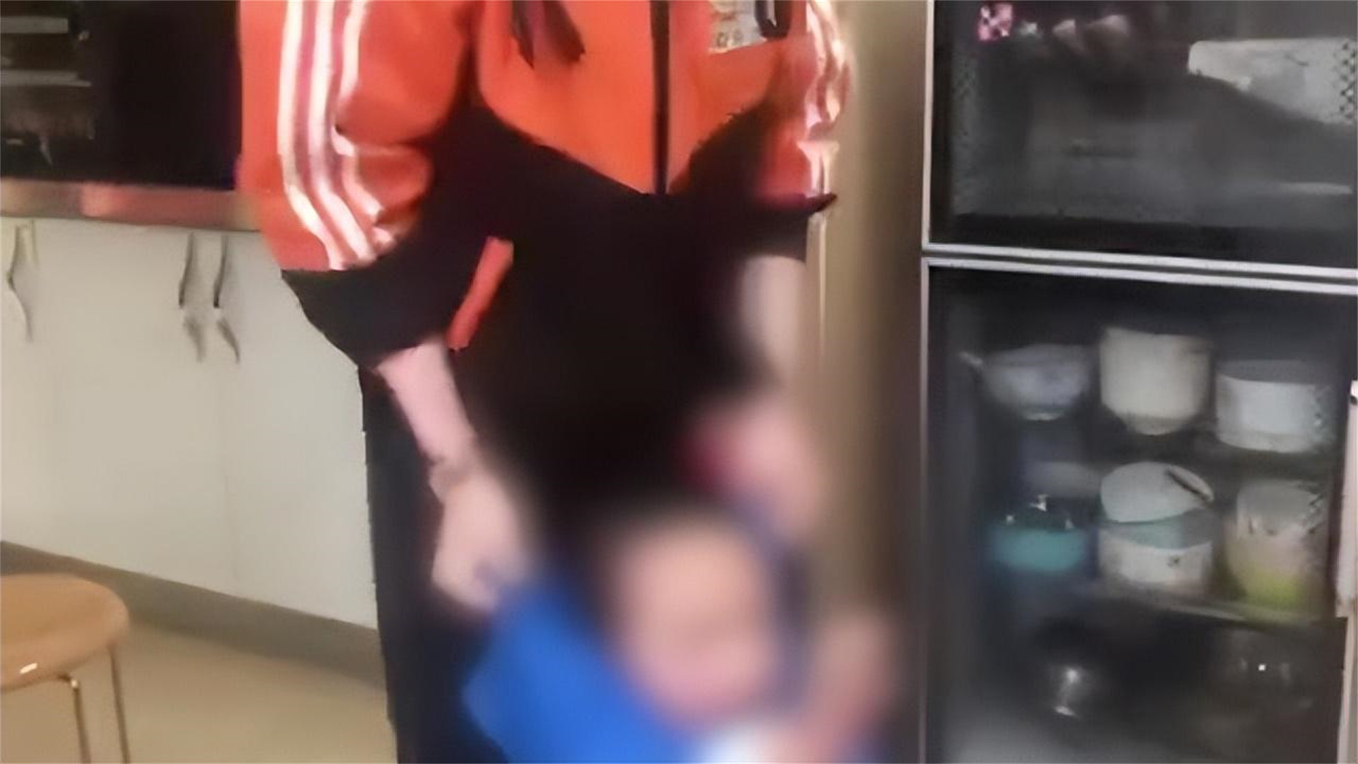 幼儿园园长殴打事件,幼儿园园长暴打小孩