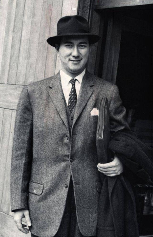 澳门赌王洪永时：一口气买30台劳斯莱斯，还娶外国模特为妻