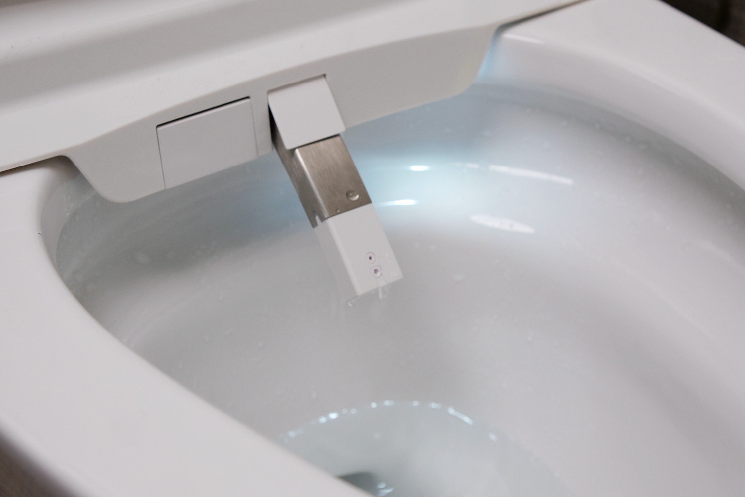 箭牌马桶1135的优缺点,箭牌智能马桶1102好还是1135好