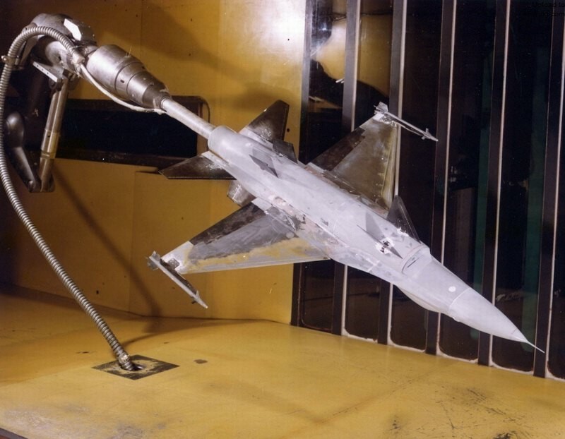 洛克希德f-16战斗机,蝰蛇的秘密f16