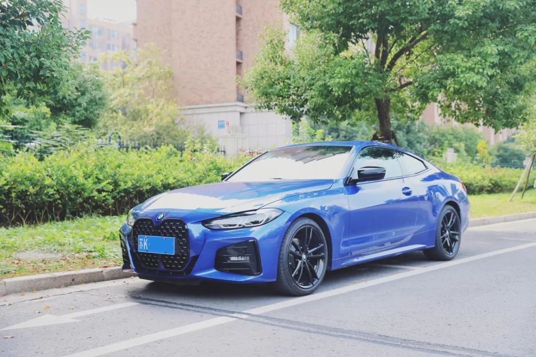 宝马三系330li驾驶感受,拥有一辆宝马三系的体验