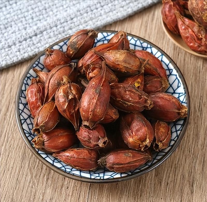 阴囊潮湿，手足心汗，是脾失调，一剂理中汤，十味药20剂治愈