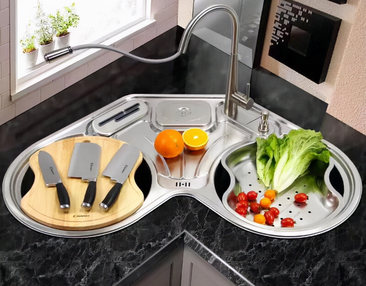 鸡肋的高奢设计,很流行却鸡肋的设计