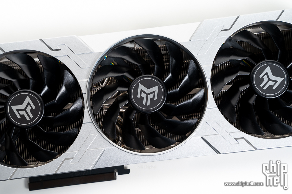 华硕tufgaminggt502弹药库白色,华硕gt502机箱黑橙搭配