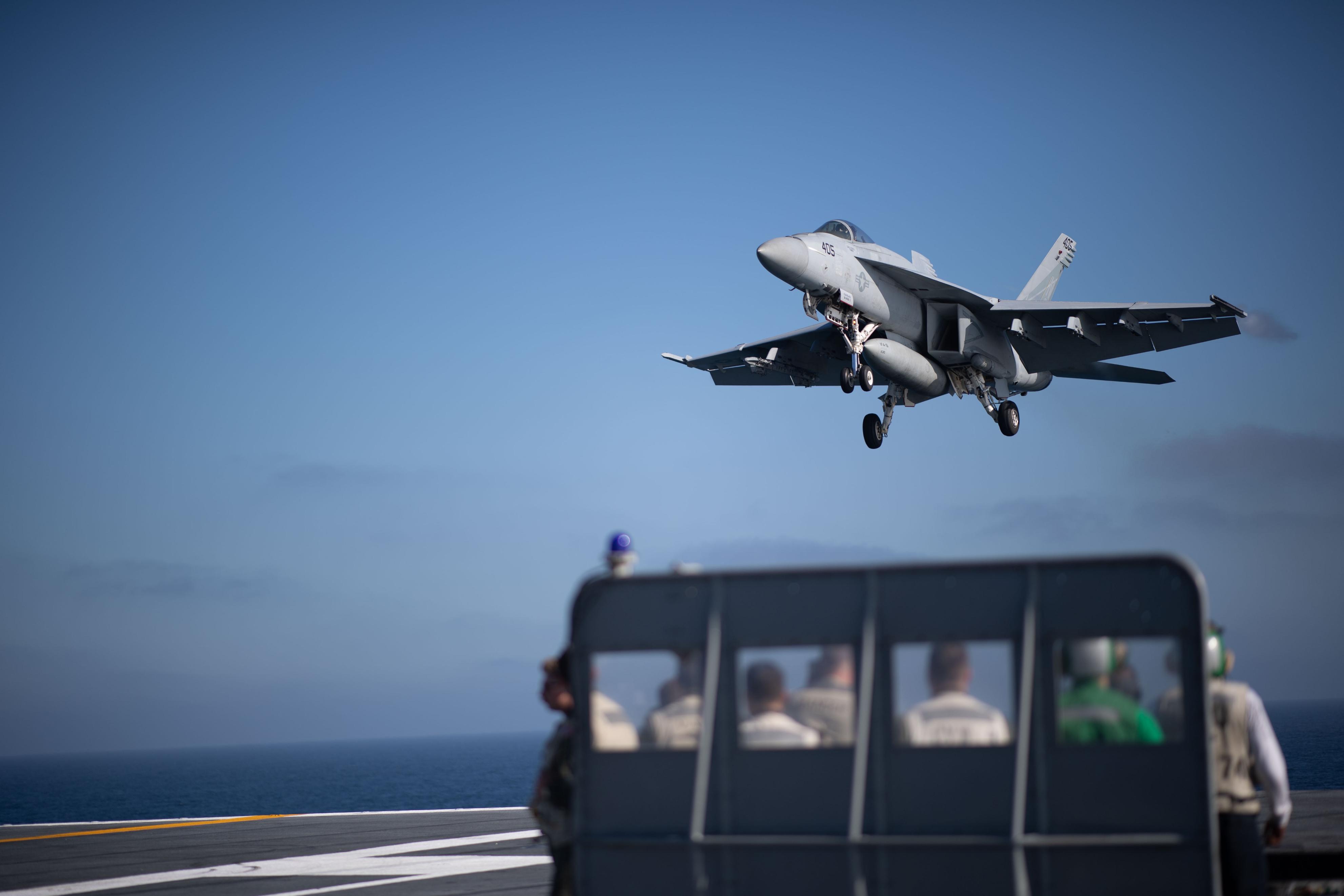 一元卖航母？俄罗斯太大方还卖战斗机，印度最后成了小白鼠！