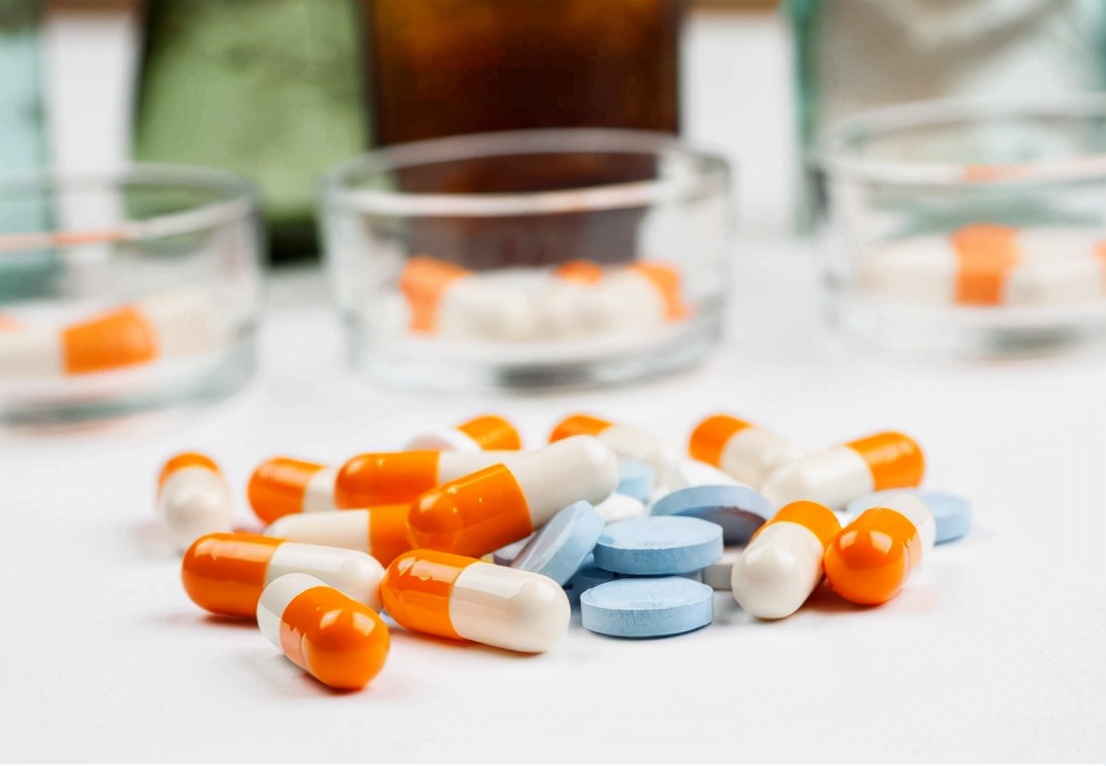 阿奇霉素治疗风险,阿奇霉素是抗菌类药物吗