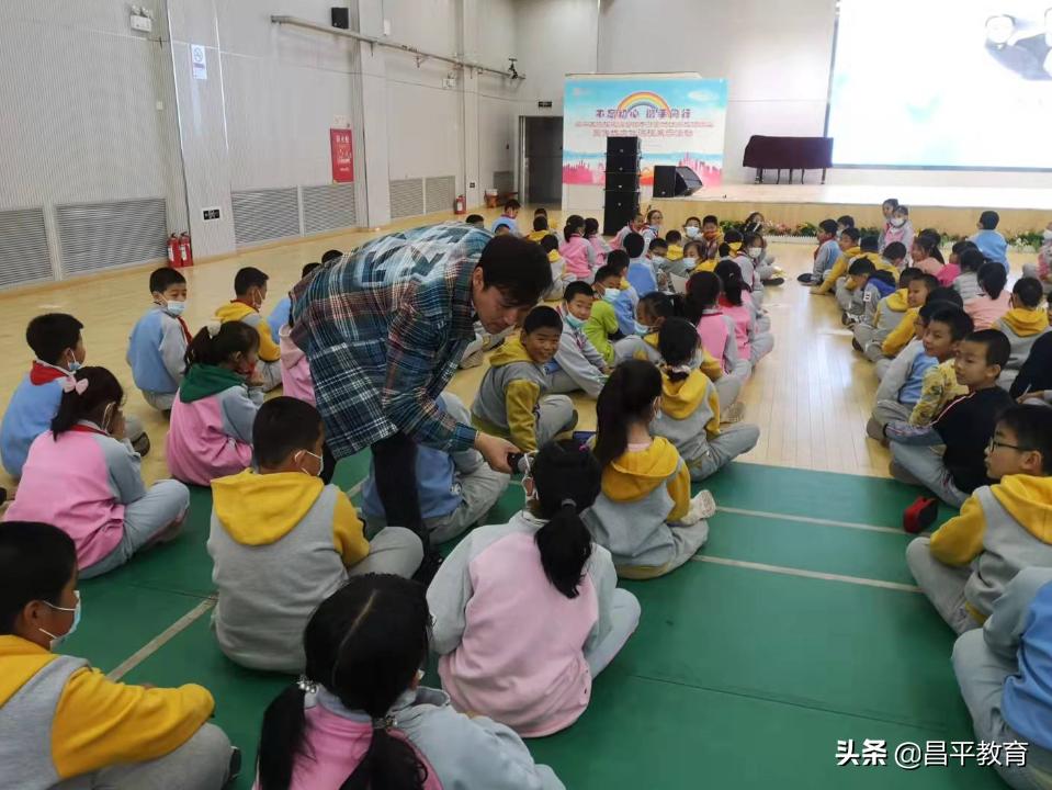 要让戏曲圈粉年轻一代,传统戏曲直播间里圈粉无数