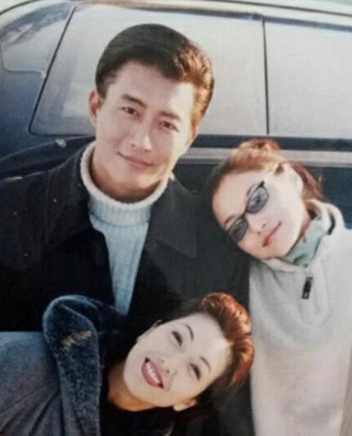 10位晚年移居海外的明星,移民后悔的明星