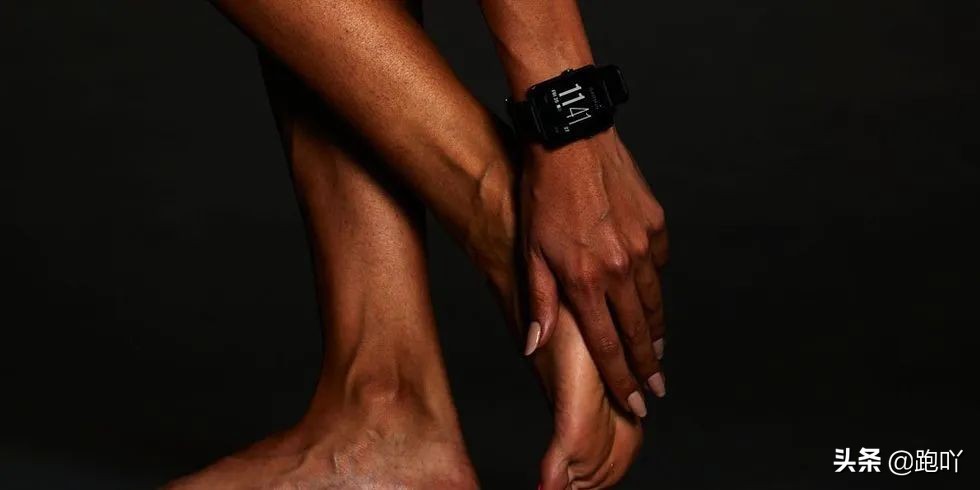 三个动作教你居家缓解足底筋膜炎,足底筋膜炎十大膏药