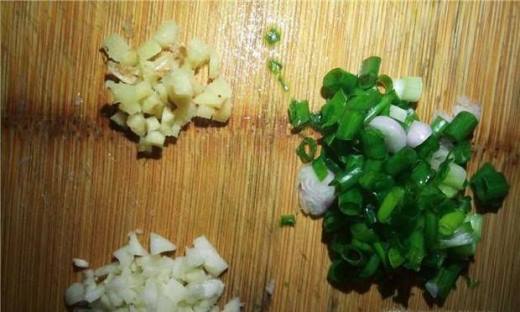 白斩鸭的做法大全家常简单,白斩鸭水煮技巧