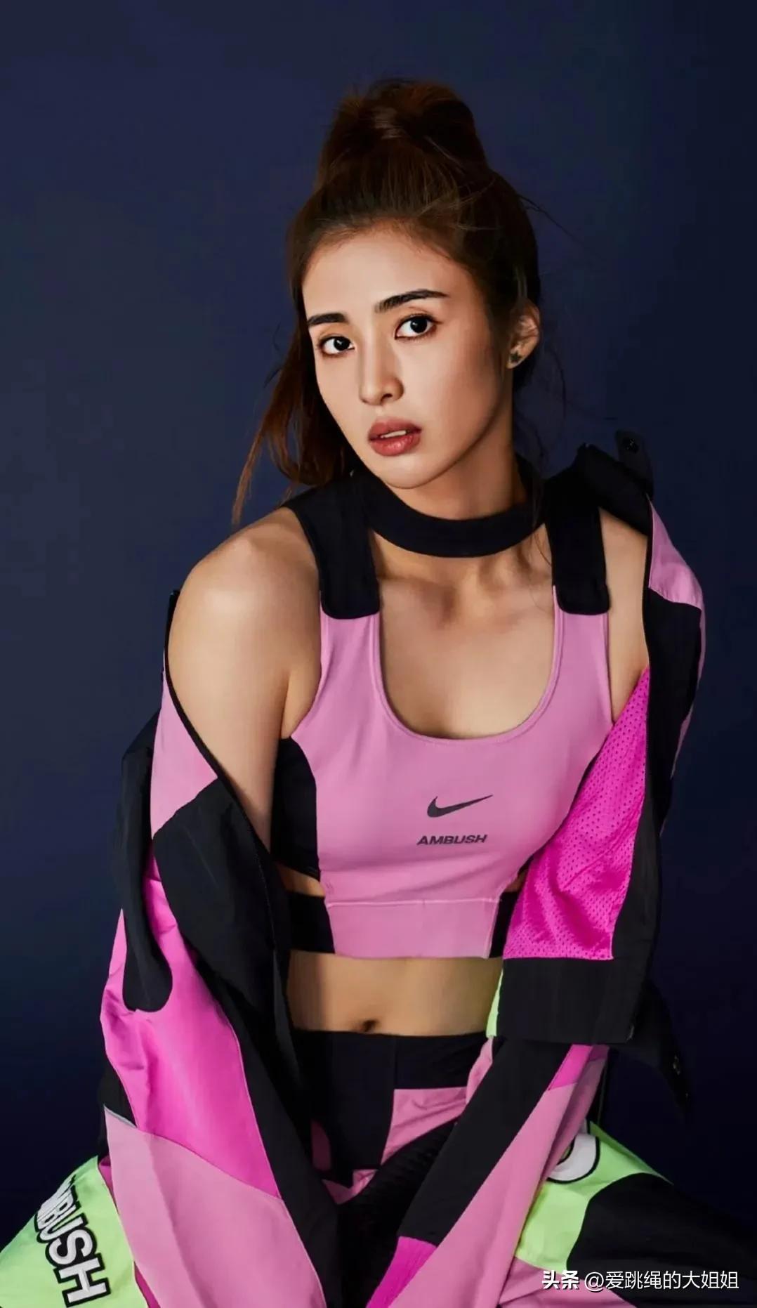 最美女足门将赵丽娜,中国女足门将赵丽娜与朱钰谁厉害